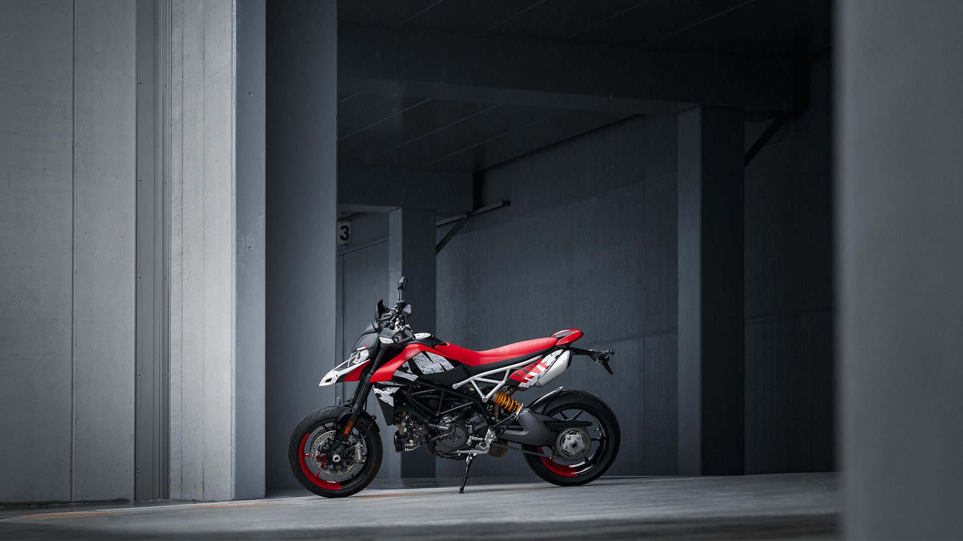 New Ducati Hypermotard 950 RVE Image