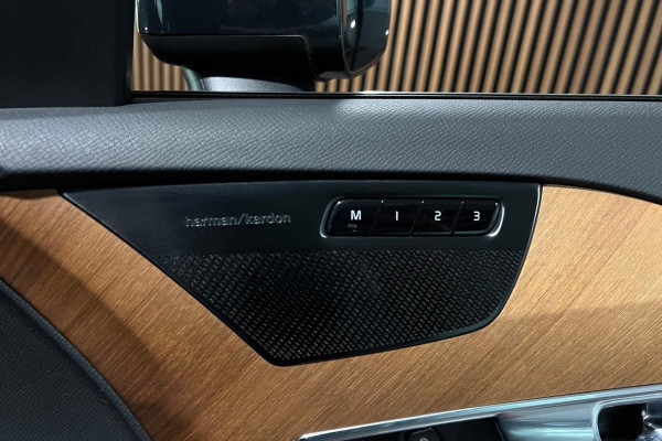 2021 MY22 Volvo XC90 L Series B5 Momentum SUV Image 23