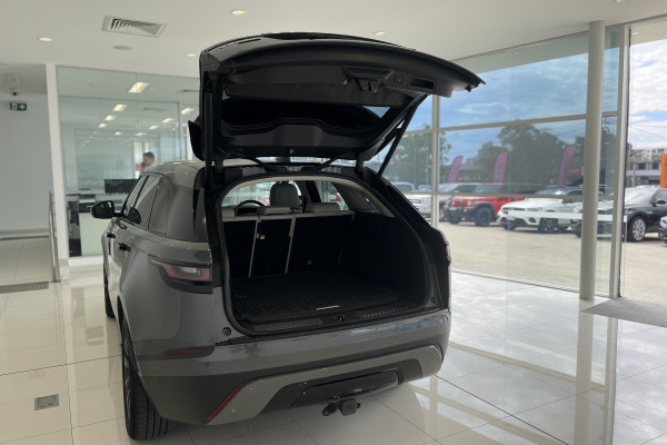 2017 MY18 Land Rover Range Rover Velar L560 D300 SE SUV Image 13
