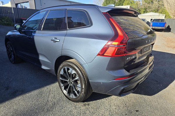 2026 Volvo XC60 UZ Ultra B5 Dark SUV Image 6