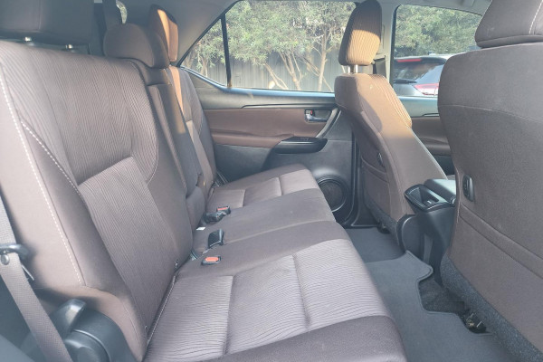 2017 Toyota Fortuner GUN156R GX SUV Image 18