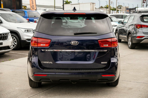 2018 MY19 Kia Carnival YP SLi People Mover Image 3
