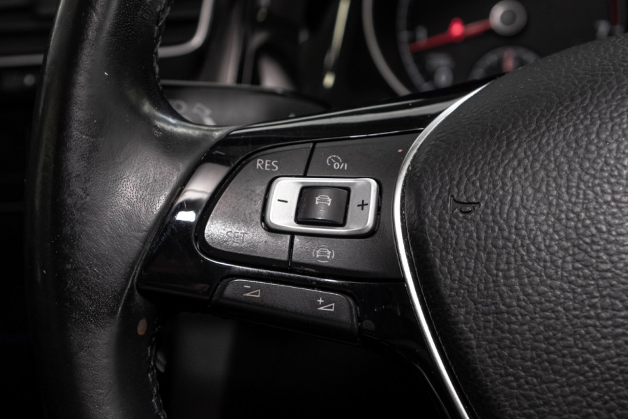 2019 Volkswagen Golf 7.5 110TSI Highline Wagon Image 11