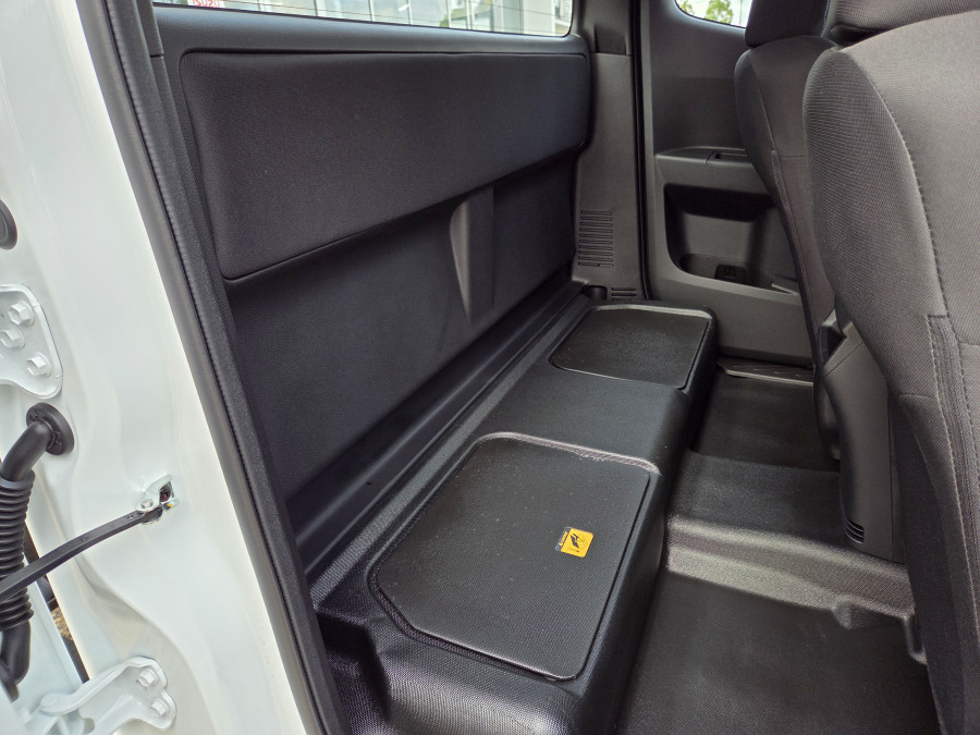 2026 Isuzu D-MAX RG SX Cab Chassis Image 11
