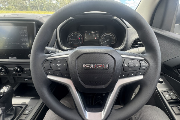 2026 Isuzu D-MAX RG SX Cab Chassis Image 14