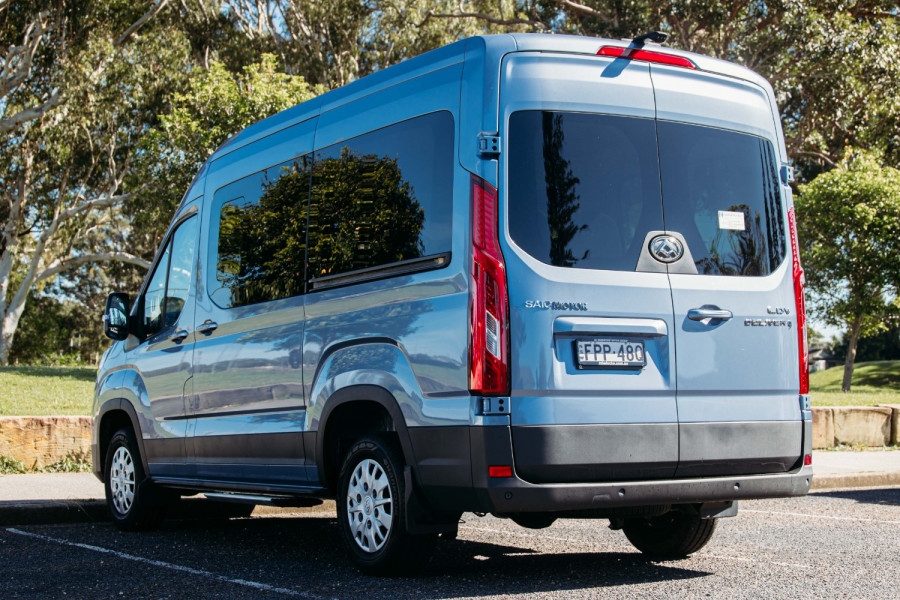 2024 LDV Deliver 9  11-Seat Bus Image 8