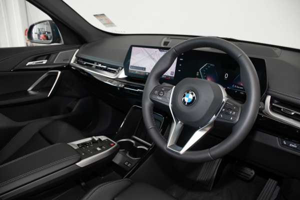 2025 BMW X1 U11 sDrive18i SUV image 6