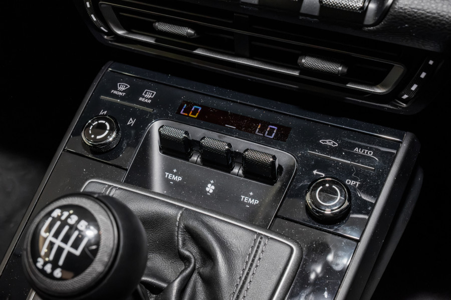 2024 Porsche 911 992 Carrera Coupe