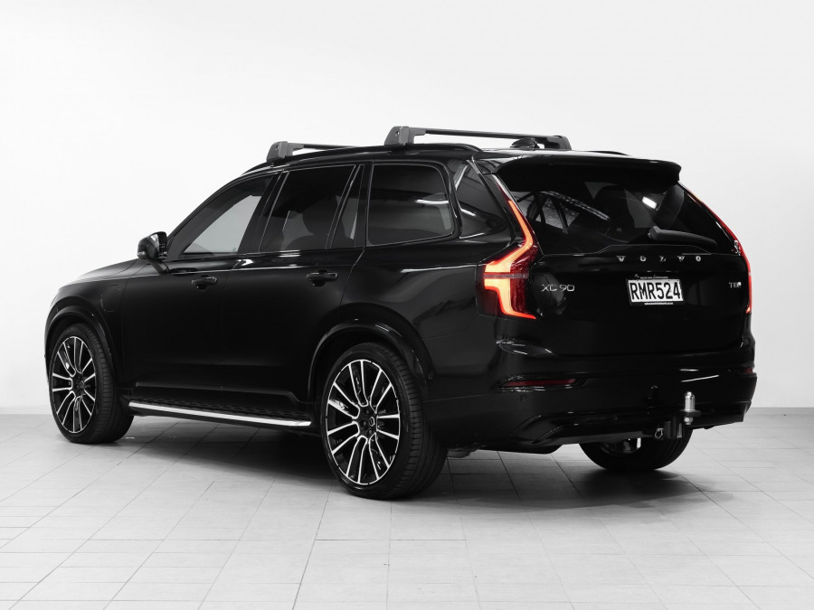 2025 Volvo XC90 L Series Ultra T8 Plug-In Hybrid SUV Image 6