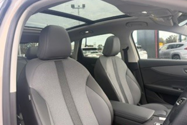 2025 MG MGS5 EV ZS3EM Essence 62 SUV Image 13