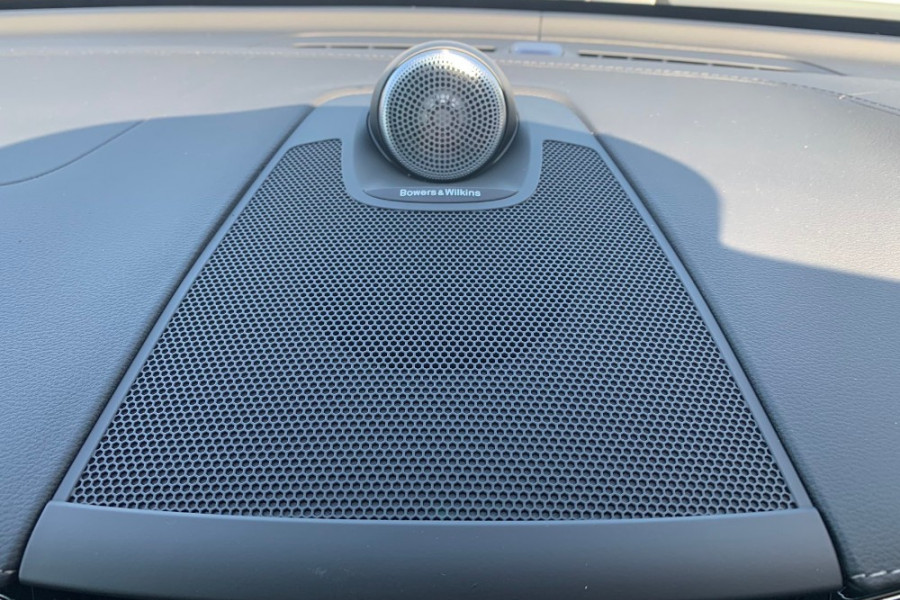 2020 Volvo XC60 UZ T6 R-Design Suv Image 11