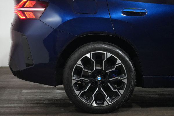 2025 BMW X3 40d xDrive SUV image 6