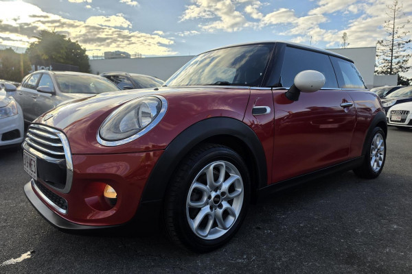 2015 MINI Cooper F56 Hatch Image 3