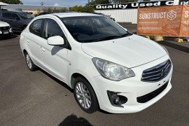 Mitsubishi Mirage ES LA