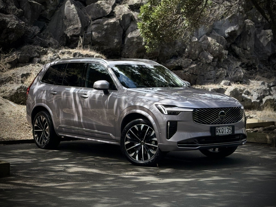 2025 Volvo XC90 L Series Ultra B5 Bright SUV Image 1