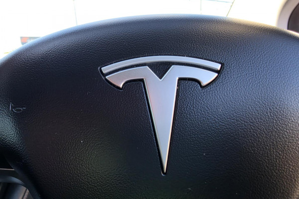 2021 Tesla Model 3  Performance Sedan Image 22