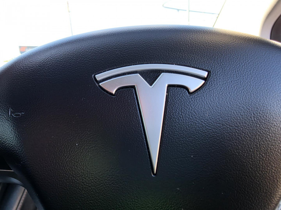 2021 Tesla Model 3  Performance Sedan Image 22