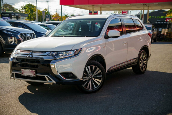 2018 MY19 Mitsubishi Outlander ZL ES Wagon Image 1