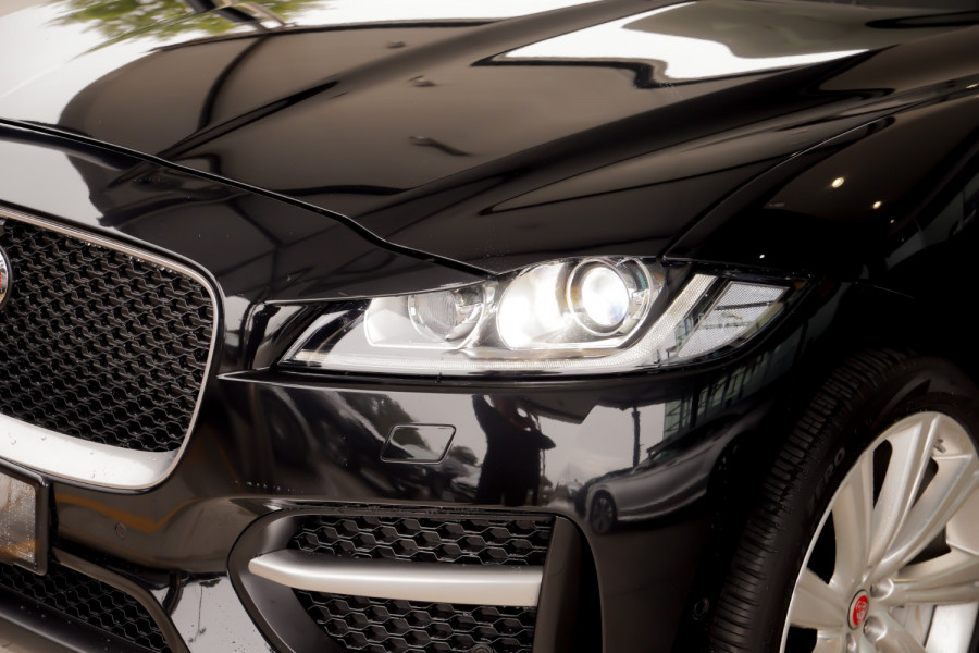 2017 MY18 Jaguar F-PACE X761 R-Sport Wagon Image 23