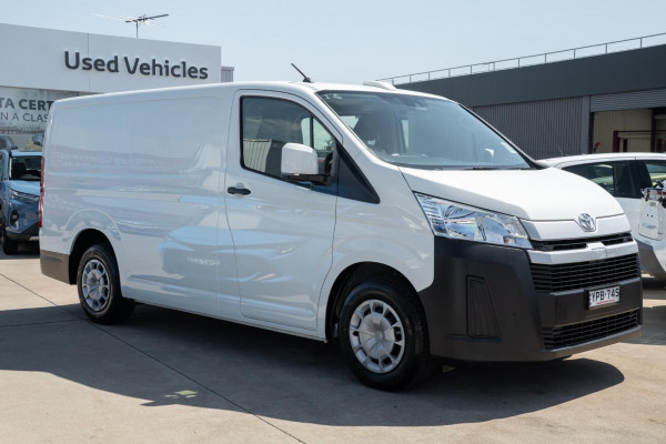 2024 Toyota HiAce GDH300R  Van Image 3
