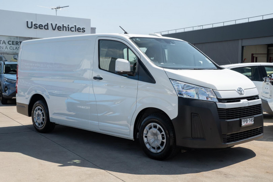 2024 Toyota HiAce GDH300R  Van Image 3