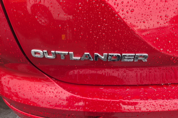 2023 Mitsubishi Outlander ZM LS SUV Image 10