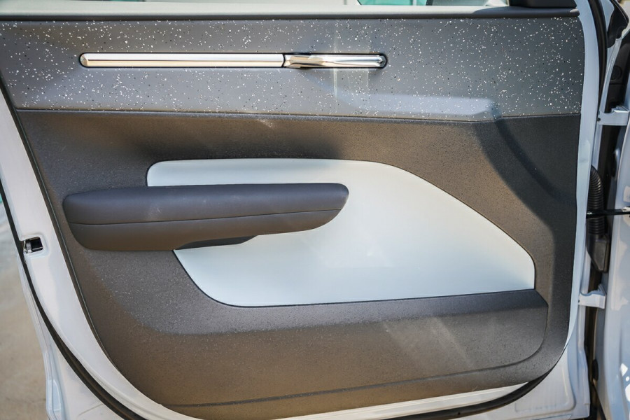 2023 MY24 Volvo EX30  Single Motor Extended Range Ultra SUV Image 28