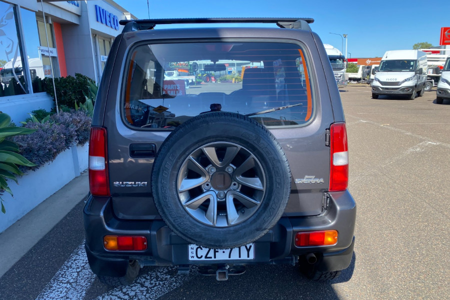 2015 Suzuki Jimny SN413 T6 Sierra Coupe Image 7