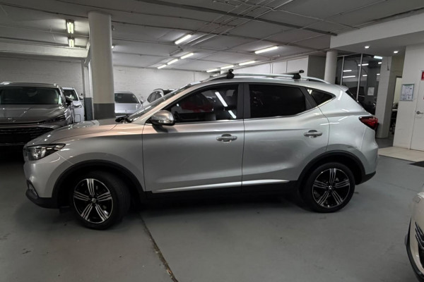 2020 MY19 MG ZS AZS1 Essence SUV Image 5