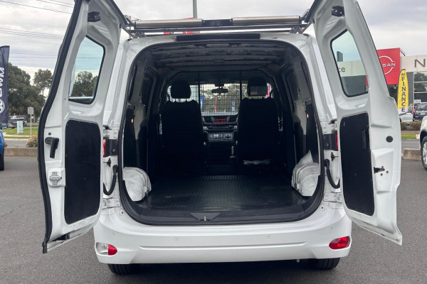 2022 LDV G10 SV7C + Van Image 11
