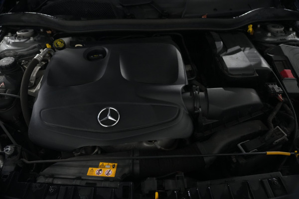 2018 Mercedes-Benz GLA-Class 180 SUV Image 28