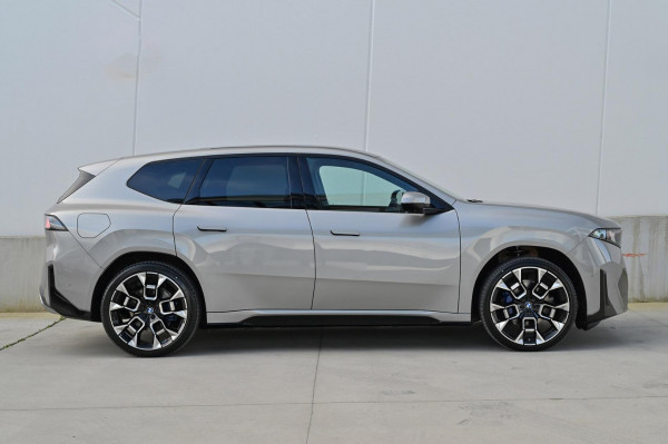 2026 BMW iX3 NA5 M Sport SUV image 5