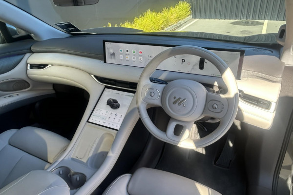 2025 MG IM6 S12L Performance SUV Image 9