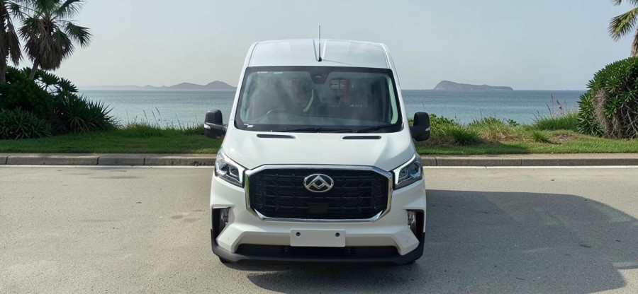 2025 LDV Deliver 9  Mid Roof LWB Van Image 3