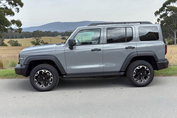 2026 GWM Tank 300 P01 Ultra Hi4-T PHEV SUV Image 5