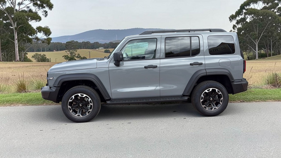 2026 GWM Tank 300 P01 Ultra Hi4-T PHEV SUV Image 5