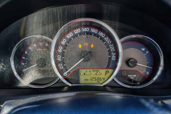 2013 Toyota Corolla ZRE182R Ascent Hatchback