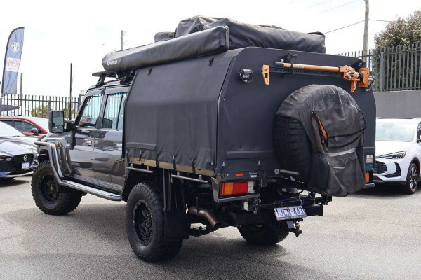 2017 Toyota LandCruiser VDJ76R GXL Dual Cab Chassis Image 2