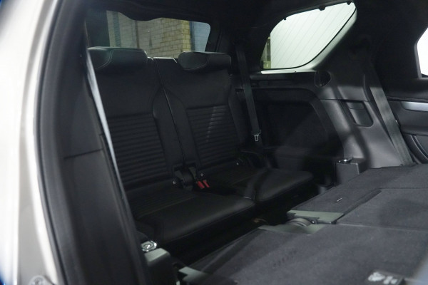 2024 Land Rover Discovery Series 5 P360 Dynamic SE SUV Image 32