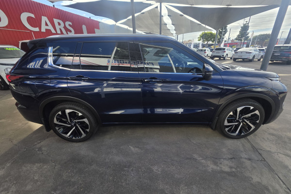 2024 Mitsubishi Outlander ZM Exceed SUV Image 8