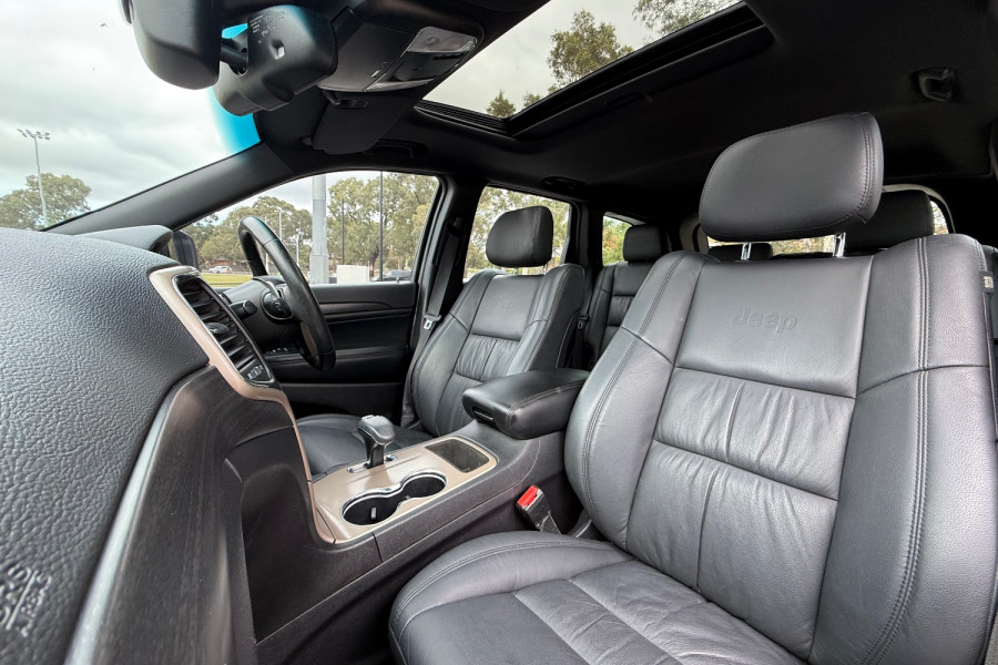 2015 Jeep Grand Cherokee WK Laredo SUV Image 21
