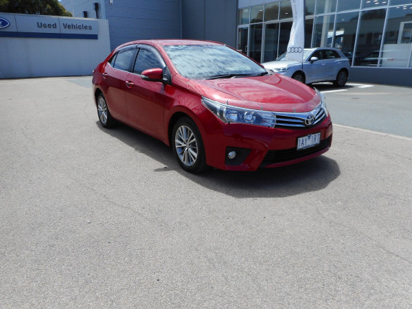 2014 Toyota Corolla ZRE172R SX Sedan