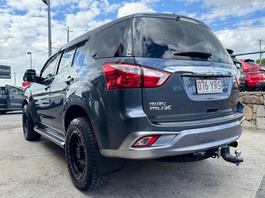 2018 Isuzu MU-X LS-U SUV Image 8