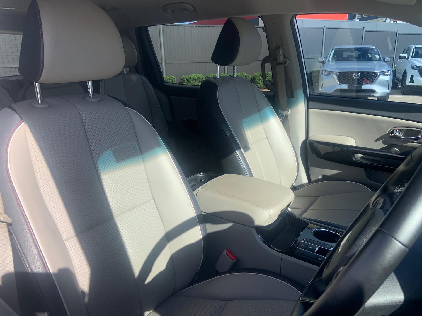 2020 Kia Carnival YP SLi Van Image 26