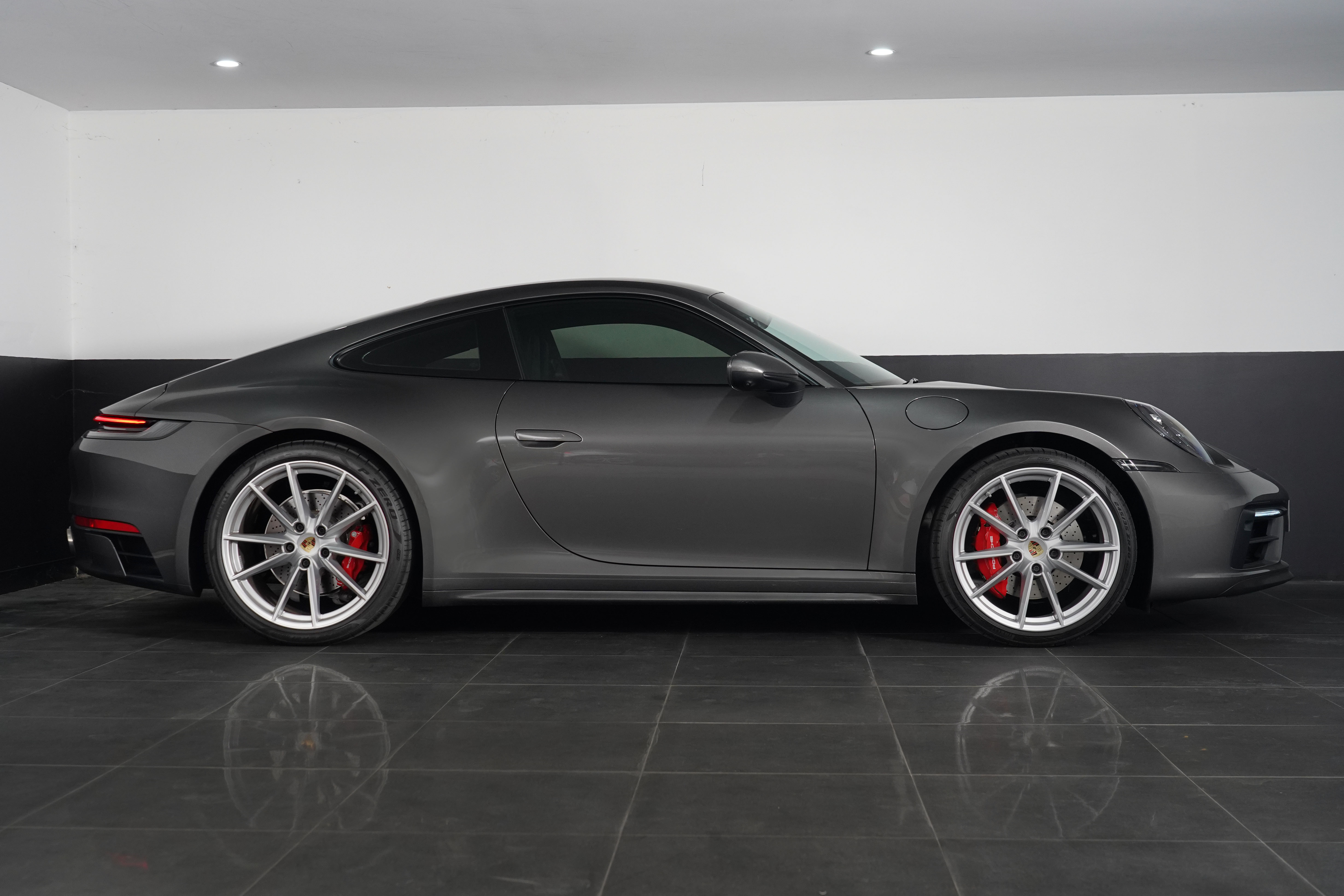 2020 Porsche 911 Carrera S Coupe Image 9