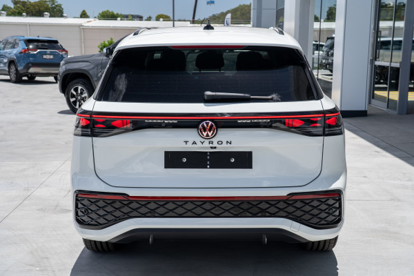 2025 Volkswagen Tayron R4 195TSI R-Line SUV Image 5