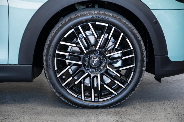 2026 MINI Cooper F65 S Favoured Hatch