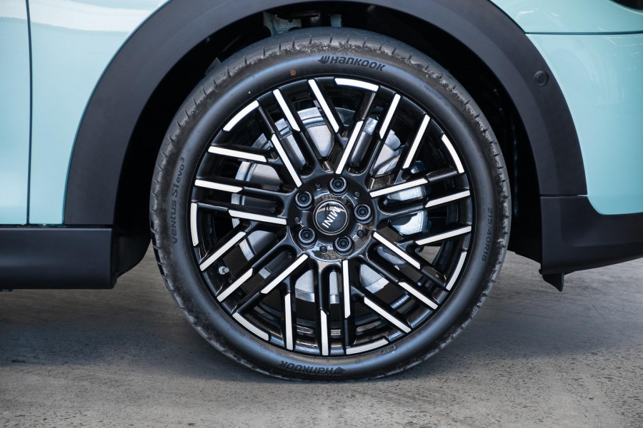 2026 MINI Cooper F65 S Favoured Hatch