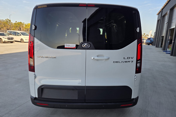 2026 LDV Deliver 7 Van Image 4