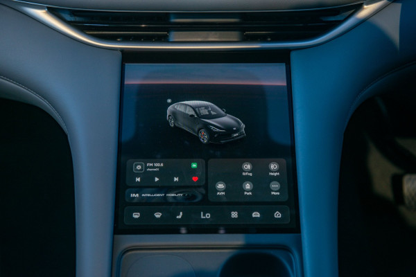 2026 MG IM6 Performance SUV Image 13